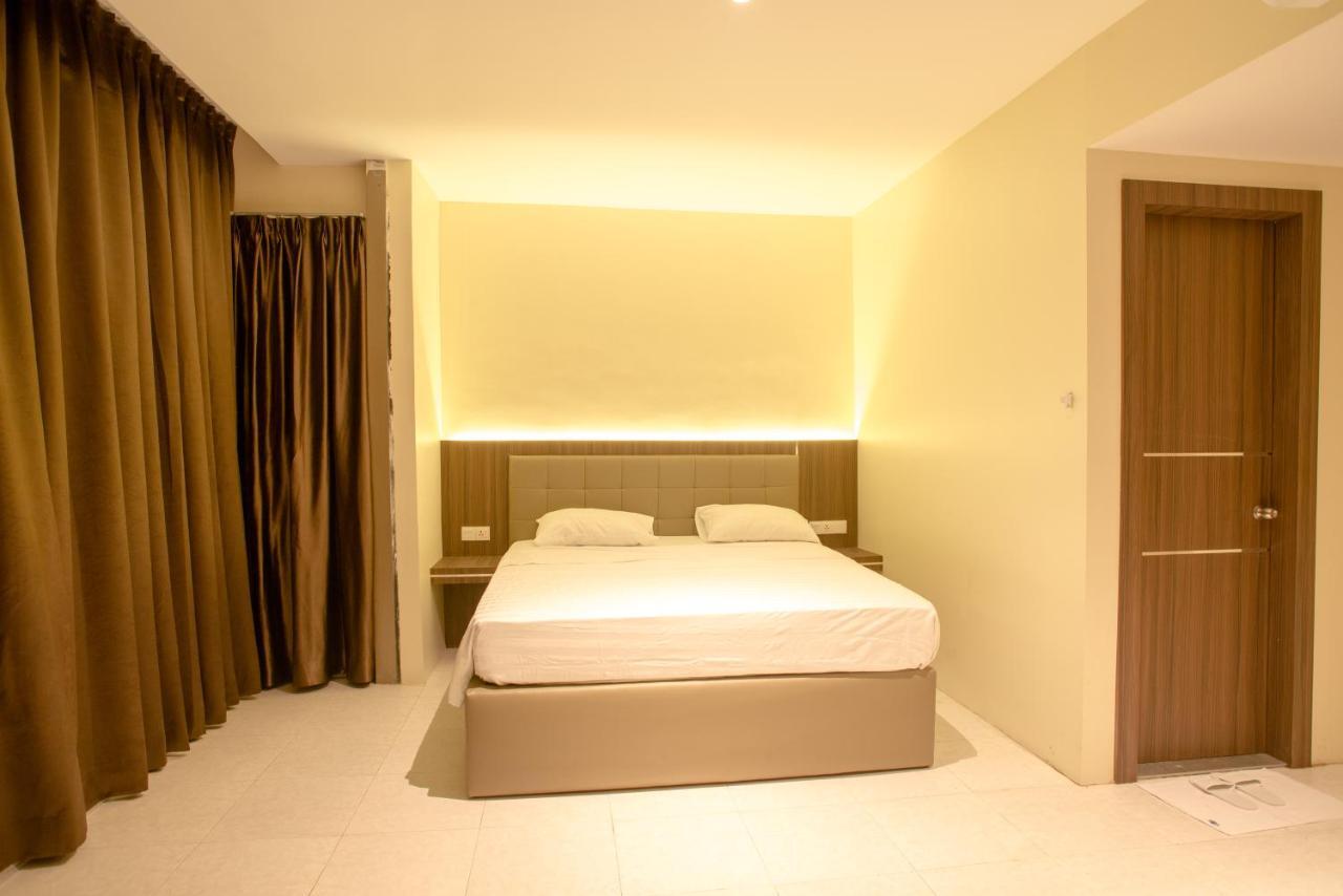 Ak Hotel Nagoya Hill Batam Exterior foto