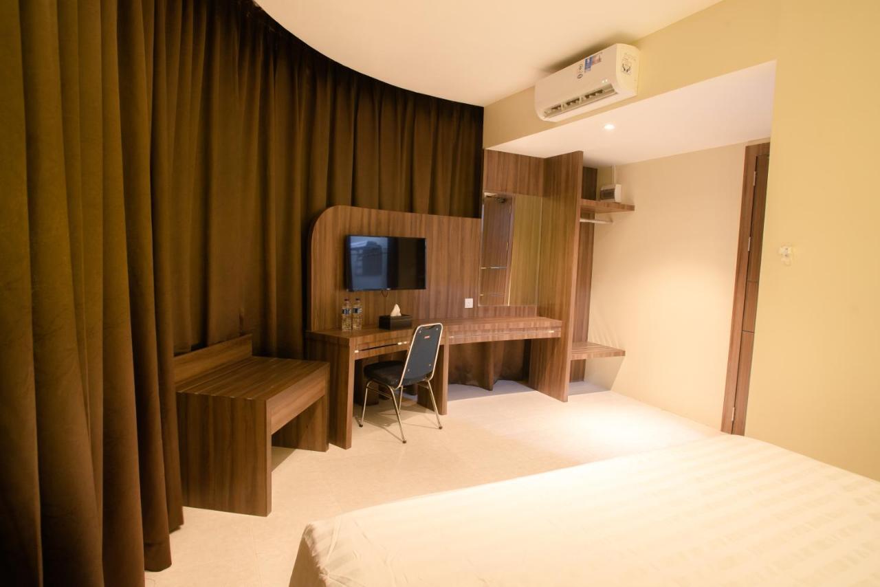 Ak Hotel Nagoya Hill Batam Exterior foto
